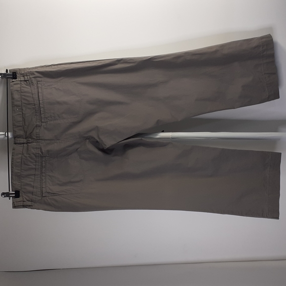 Old Navy On Classic Rise Gray Capris Pants Size 10 - Picture 3 of 16
